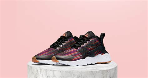 Nike Beautiful x Powerful Jacquard Collection